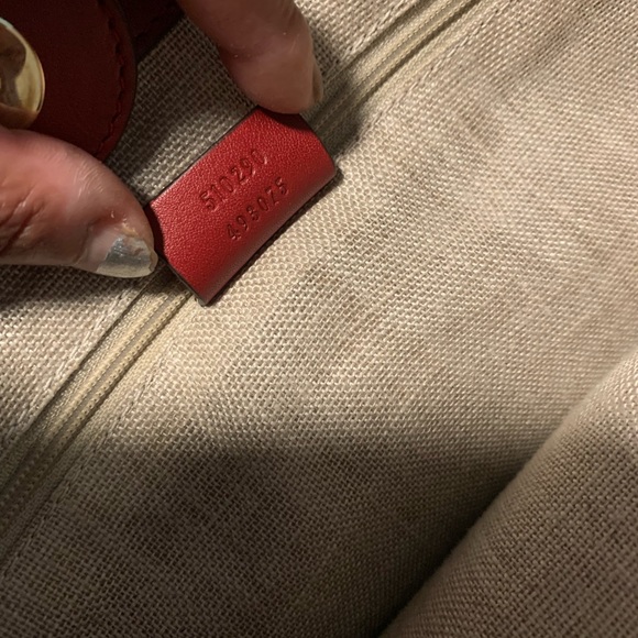 Authentic Gucci large soft tote by Alessandro Michele Red. Microguccissima - Picture 8 of 15
